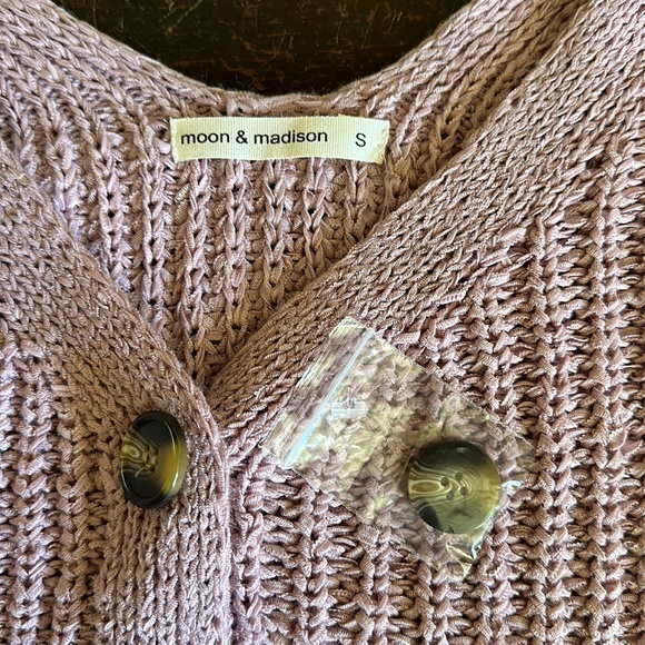 Moon & Madison Oversized Knit Crop Cardigan Sweater - Picture 6 of 7